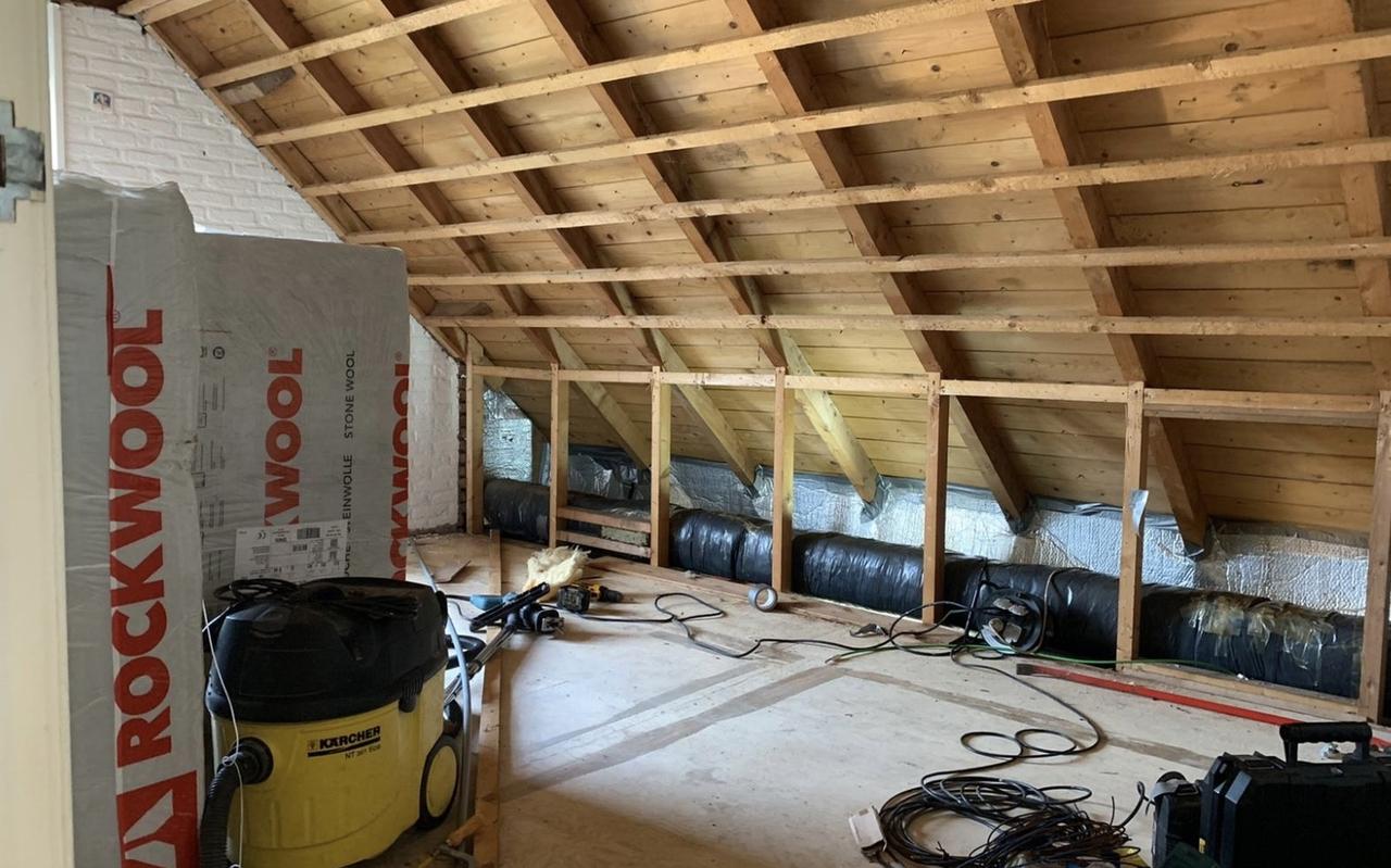 Het isoleren van woningen en gebouwen moet sneller, aldus de Friese Energie Alliantie, het Energieteam Fryslân en provincie Fryslân. Het isoleren van woningen en gebouwen moet sneller, aldus de Friese Energie Alliantie, het Energieteam Fryslân en provincie Fryslân.