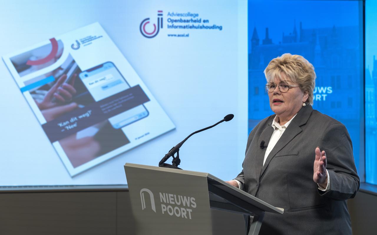 Ineke van Gent, burgemeester van Schiermonnikoog en hier in haar rol als voorzitter van het Adviescollege Openbaarheid en Informatiehuishouding. Ineke van Gent, burgemeester van Schiermonnikoog en hier in haar rol als voorzitter van het Adviescollege Openbaarheid en Informatiehuishouding.