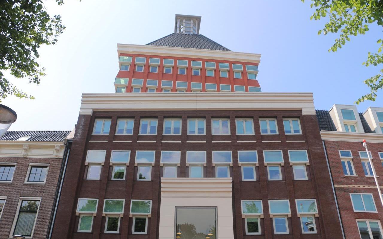 Het provinciehuis aan de Tweebaksmarkt in Leeuwarden. Het provinciehuis aan de Tweebaksmarkt in Leeuwarden.