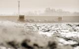 Stormachtige, harde wind op de pier van Holwerd donderdag 17 februari.