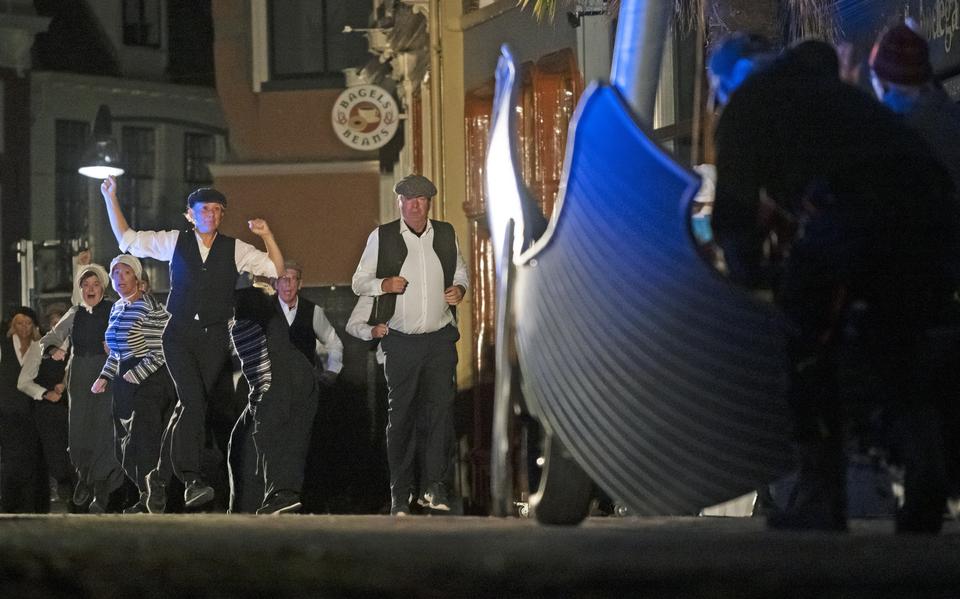 Scène uit Ut Liwwarder bieroproer fan 1487. 