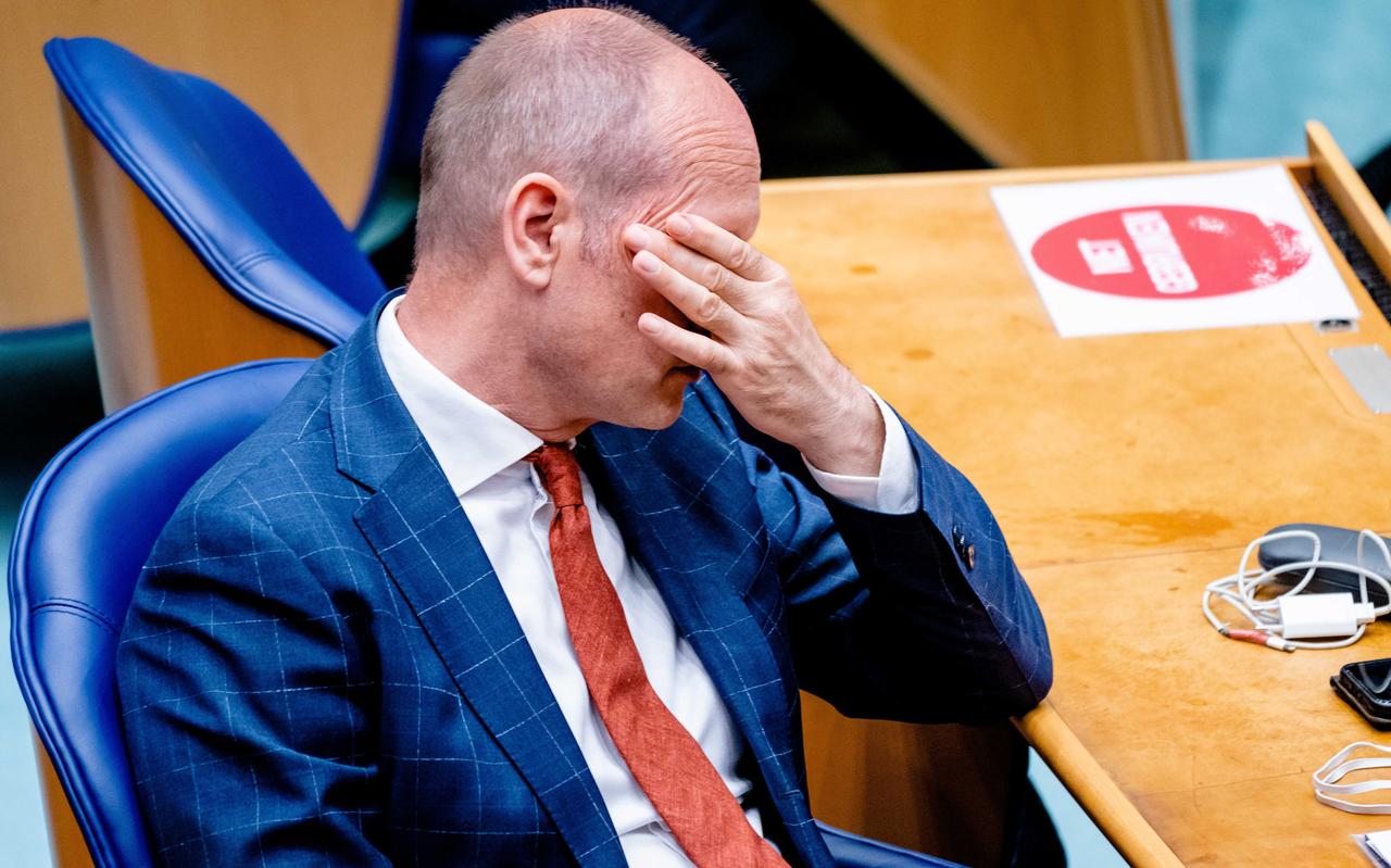 Als de ChristenUnie toch weer mee gaat doen aan een nieuwe coalitie, dan kan Gert-Jan Segers opnieuw meloenen gaan slikken. Als de ChristenUnie toch weer mee gaat doen aan een nieuwe coalitie, dan kan Gert-Jan Segers opnieuw meloenen gaan slikken.
