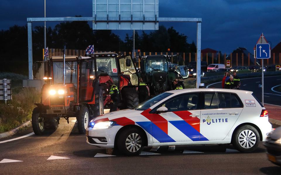 Het boerenprotest bij Heerenveen waarbij de politie gericht heeft geschoten. 
