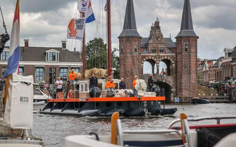 De Sterke Yerke IV tijdens de 25e editie van de Friesche Elfstedenweek in Sneek in juli van dit jaar. 