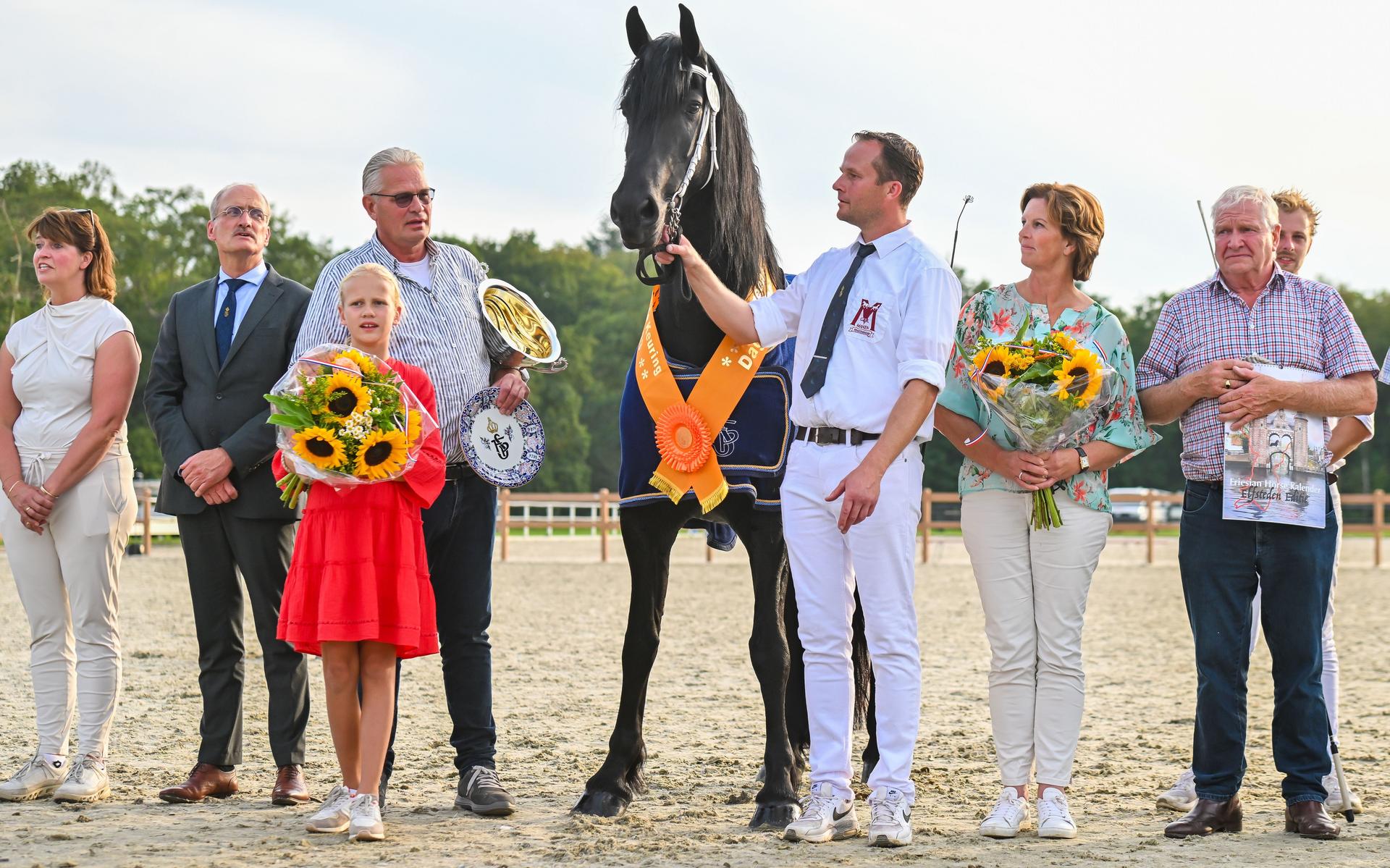 De 7 jaar oude merrie Berber van Brabantshof is de grote ster van de centrale keuring in Harich: 'ec
