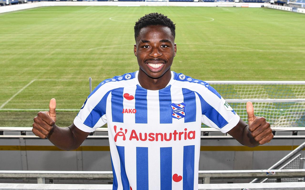 Anthony Musaba voor één seizoen gehuurd van AS Monaco. Anthony Musaba voor één seizoen gehuurd van AS Monaco.