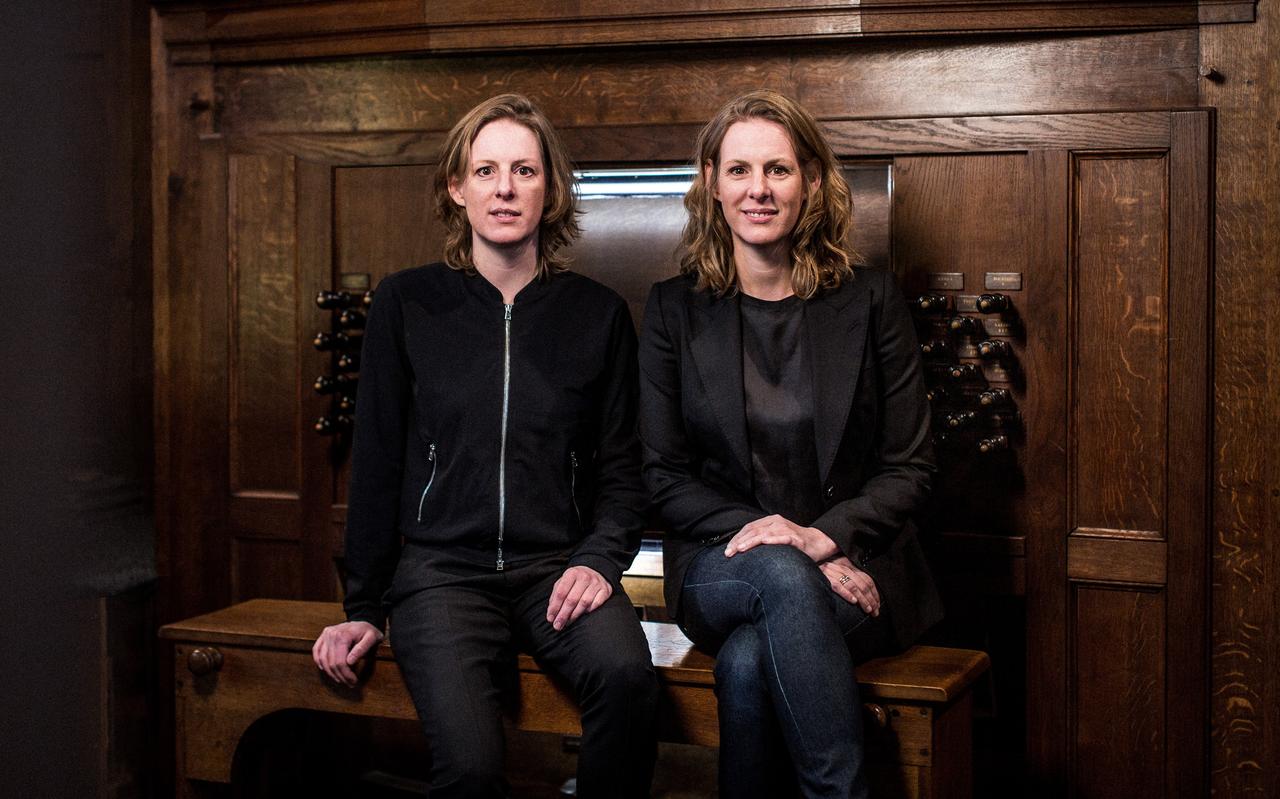 Tineke en Judith Steenbrink, artistiek leiders én musici van Holland Baroque. Tineke en Judith Steenbrink, artistiek leiders én musici van Holland Baroque.