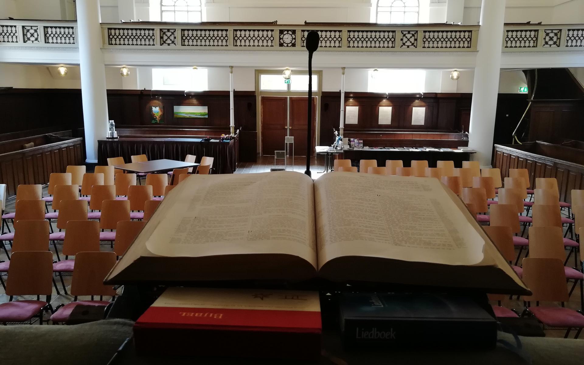 Rapport over kerkelijk werkers en predikanten verdeelt de synode van de ...