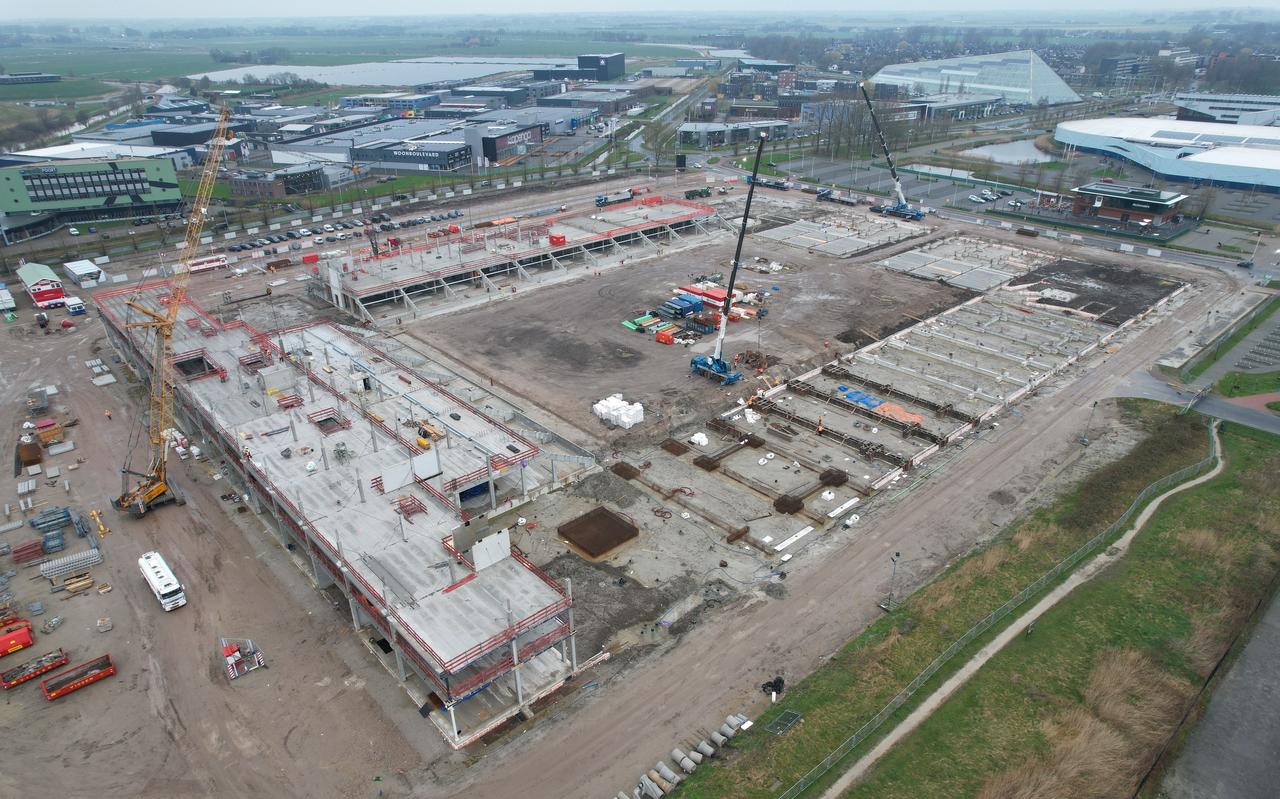 Het nieuwe Cambuurstadion vanuit de lucht. Het nieuwe Cambuurstadion vanuit de lucht.