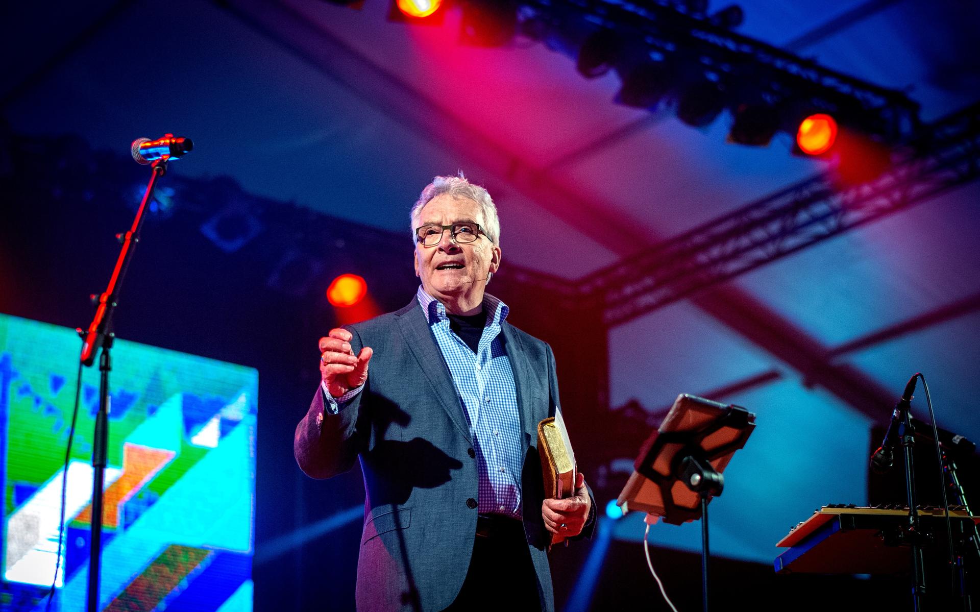 Arie van der Veer (1942-2024) was voor velen ‘hun dominee’ - Friesch