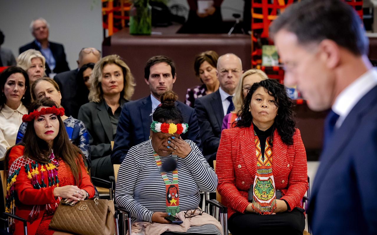 Premier Mark Rutte houdt een toespraak over het slavernijverleden in het Nationaal Archief in Den Haag. Premier Mark Rutte houdt een toespraak over het slavernijverleden in het Nationaal Archief in Den Haag.