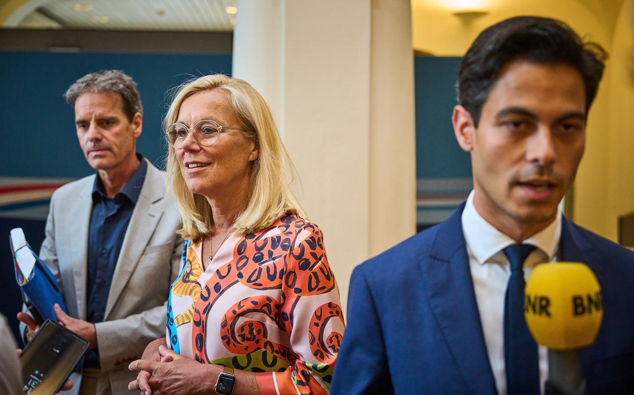 Sigrid Kaag, minister van Financiën en Rob Jetten, minister voor Klimaat en Energie, verantwoordelijk voor respectievelijk de begroting en het prijsplafond voor energie. Sigrid Kaag, minister van Financiën en Rob Jetten, minister voor Klimaat en Energie, verantwoordelijk voor respectievelijk de begroting en het prijsplafond voor energie.