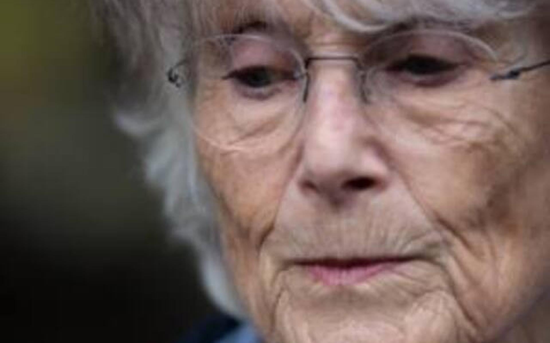 'Zij van nummer 13 hoorden er niet bij.' Persoonlijke roman van Chaja