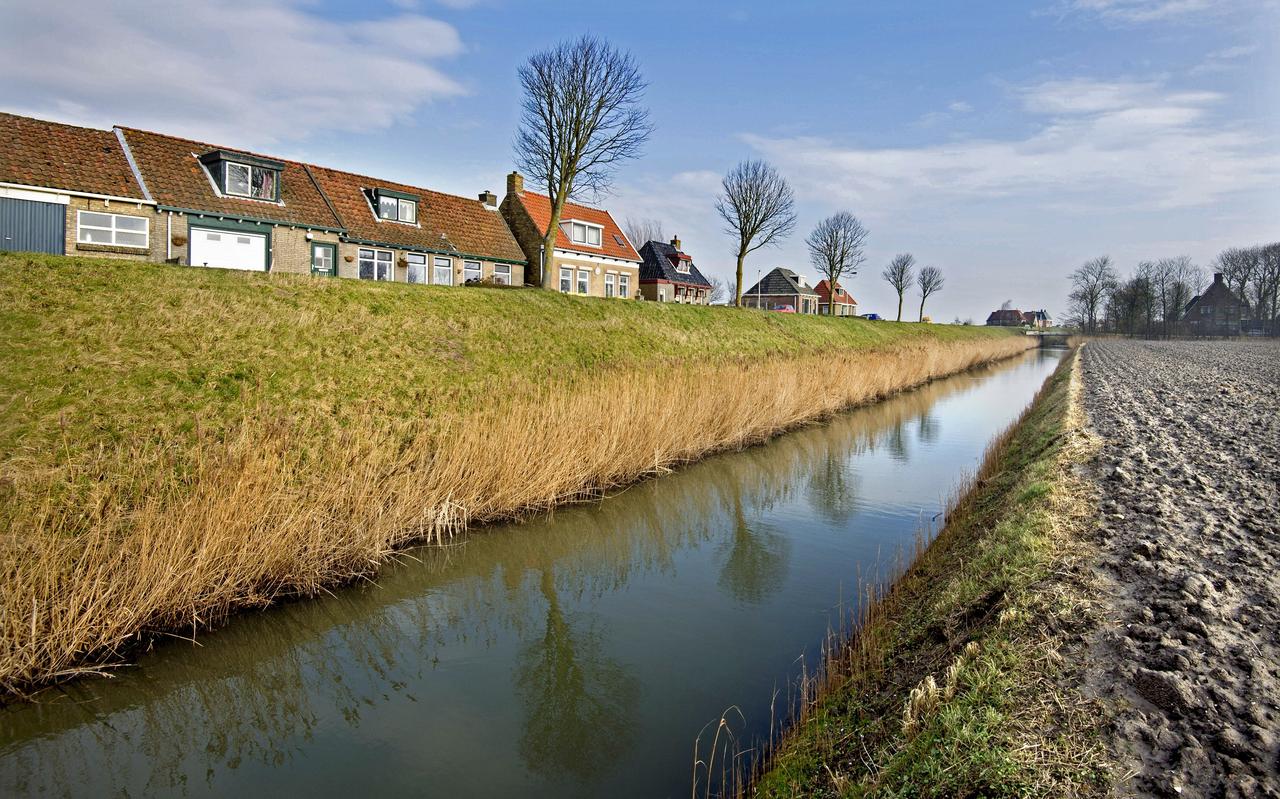 De Oude Bildtdijk bij Oude Bildtzijl. De Oude Bildtdijk bij Oude Bildtzijl.