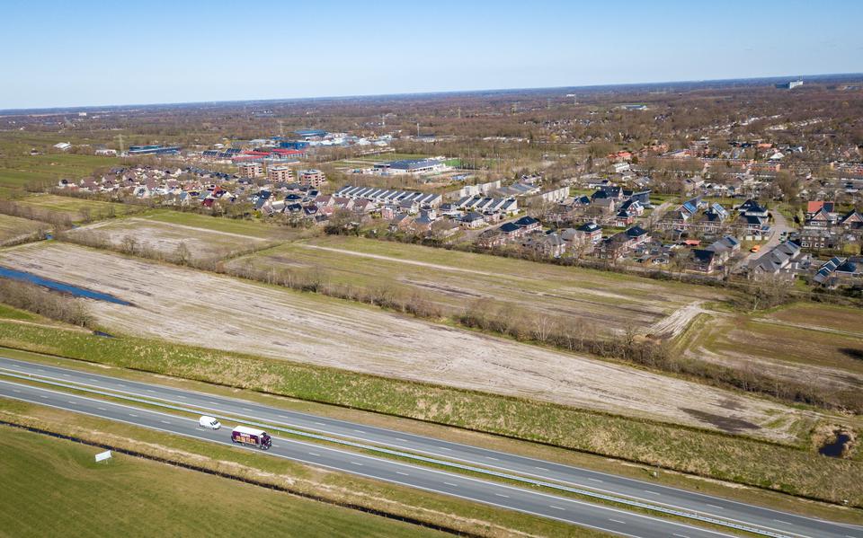 Dronefoto van de grond langs de Sintrale As bij Burgum-West waarmee wordt gespeculeerd. 