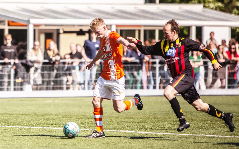 Thomas Dijkstra namens Berlikum op weg naar het doel.