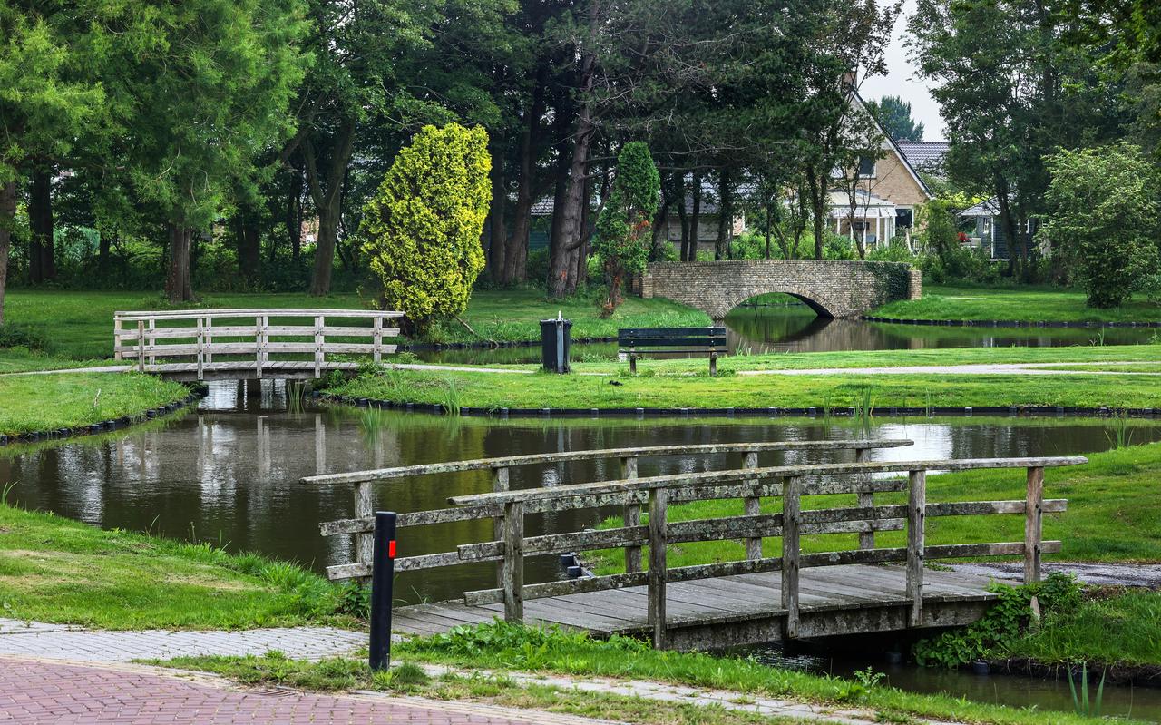 Het Burgemeester Oppedijk van Veen plantsoen in Workum. Het Burgemeester Oppedijk van Veen plantsoen in Workum.