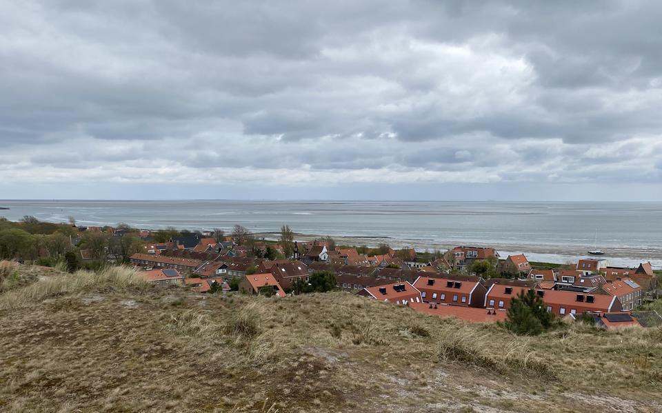 Het dorp Oost-Vlieland. 