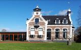 Het voormalige gemeentehuis van Kollumerland c.a. 