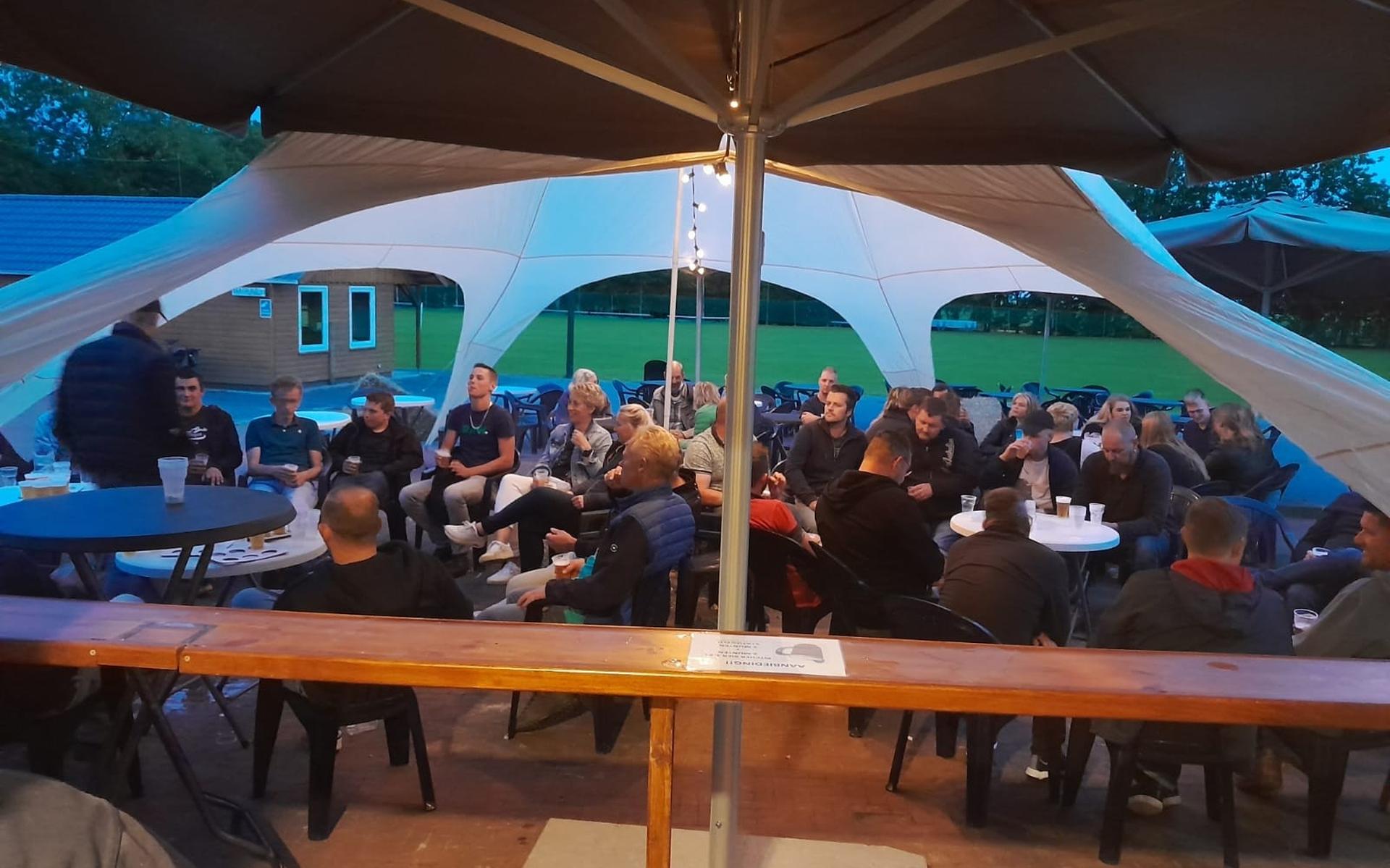Het verenigingsleven in Ingelum vaart wel bij een succesvolle merke - Friesch Dagblad