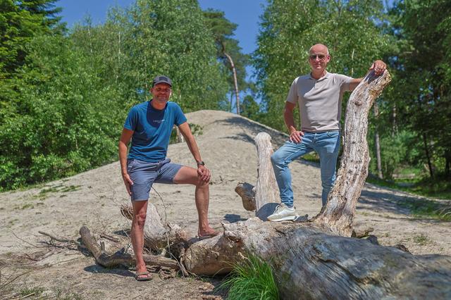In de Bosheuvel in Beetsterzwaag wint de natuur het van speeltoestellen: ‘Ze beleven hier meer’