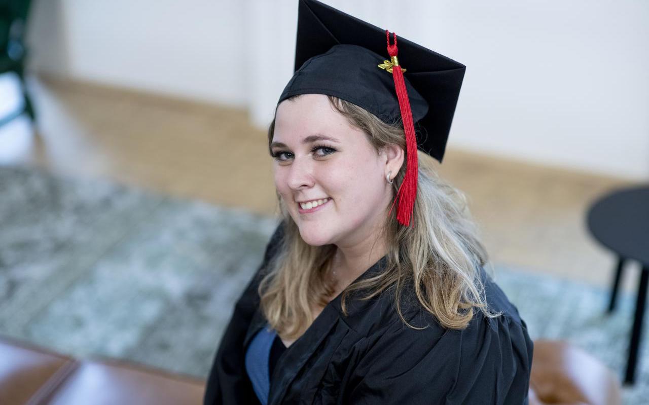 Maryse Brandsma uit Ferwert behoort tot de eerste lichting afgestudeerde bachelors aan de Campus Fryslân. Maryse Brandsma uit Ferwert behoort tot de eerste lichting afgestudeerde bachelors aan de Campus Fryslân.