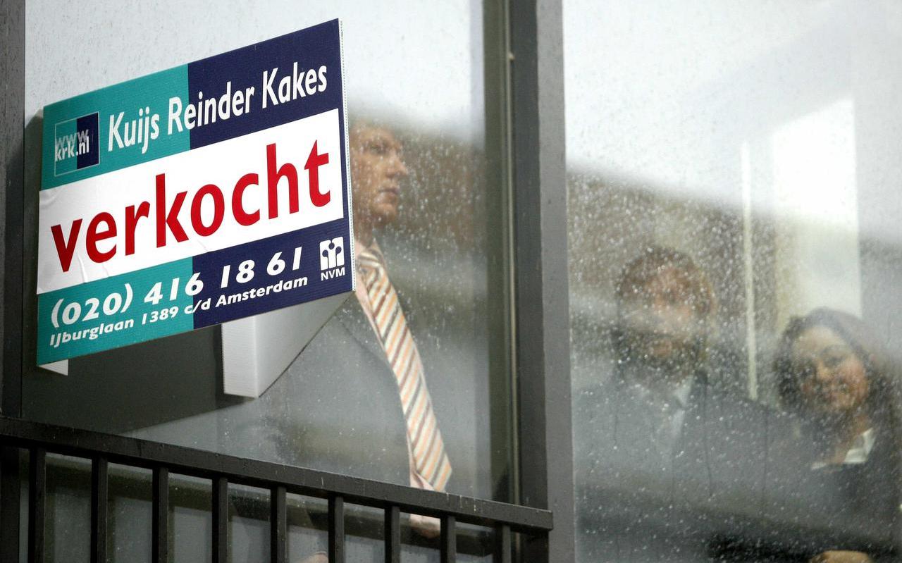 We zitten met een overspannen woningmarkt. We zitten met een overspannen woningmarkt.