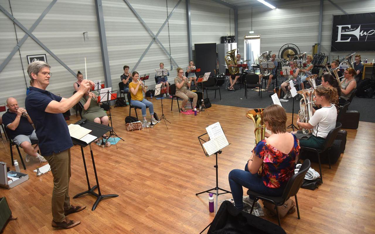 Het 'Nootgebouw' van brassband Euphonia Wolvega werd tijdens de coronapandemie ook gebruikt door brassband Pro Rege uit Heerenveen en Soli uit Leeuwarden.