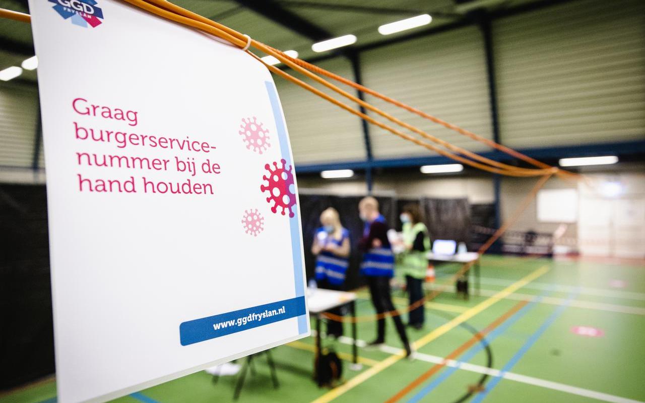 Een vaccinatielocatie van GGD Fryslân. Een vaccinatielocatie van GGD Fryslân.
