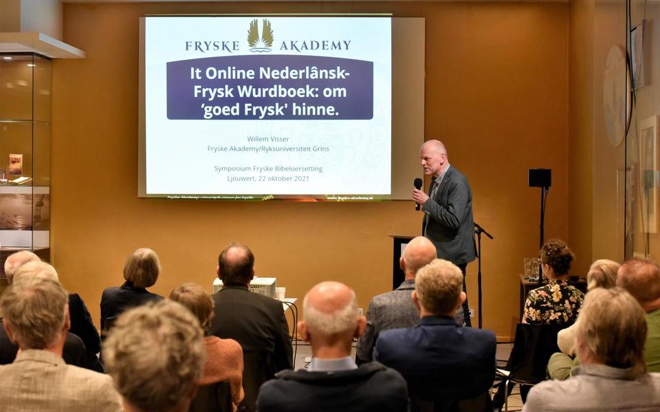 Mei in fyftichtal besikers wie de brede stúdzje middei yn Tresoar goed besocht.  Foto: Marchje Andringa