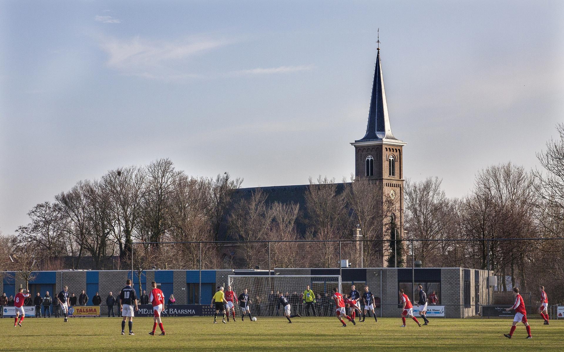Voetbalvereniging Ternaard wil het 50-jarig jubileum van de club niet helemaal ongemerkt voorbij lat