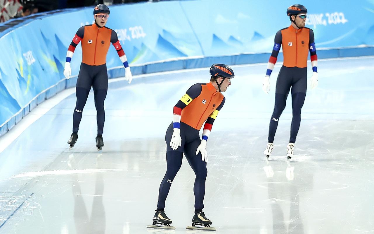 Vertwijfeling bij het Oranje-trio na hun race op het onderdeel ploegachtervolging, die een vierde tijd overall opleverde. Vertwijfeling bij het Oranje-trio na hun race op het onderdeel ploegachtervolging, die een vierde tijd overall opleverde.