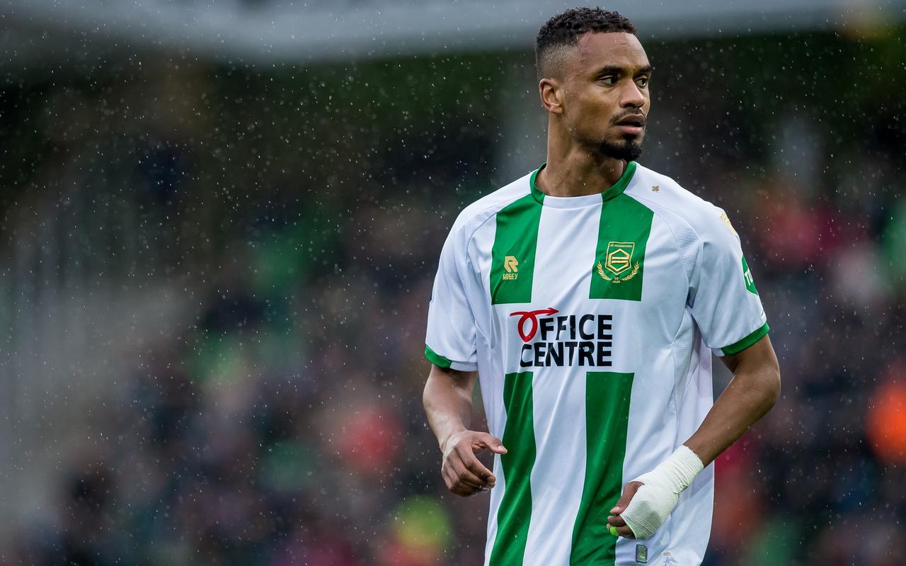 Patrick Joosten, in het shirt van FC Groningen, speelt voor de rest van het seizoen op huurbasis voor SC Cambuur. Patrick Joosten, in het shirt van FC Groningen, speelt voor de rest van het seizoen op huurbasis voor SC Cambuur.