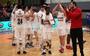De spelers van Aris Leeuwarden balen na het verlies in de play-offs tegen Donar in het laatste seizoen van voorzitter Rudolf Knegtering. 