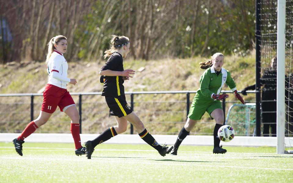 Vrouwen Van SC Stiens Willen Dit Seizoen Gewoon Lekker Ballen Met ...